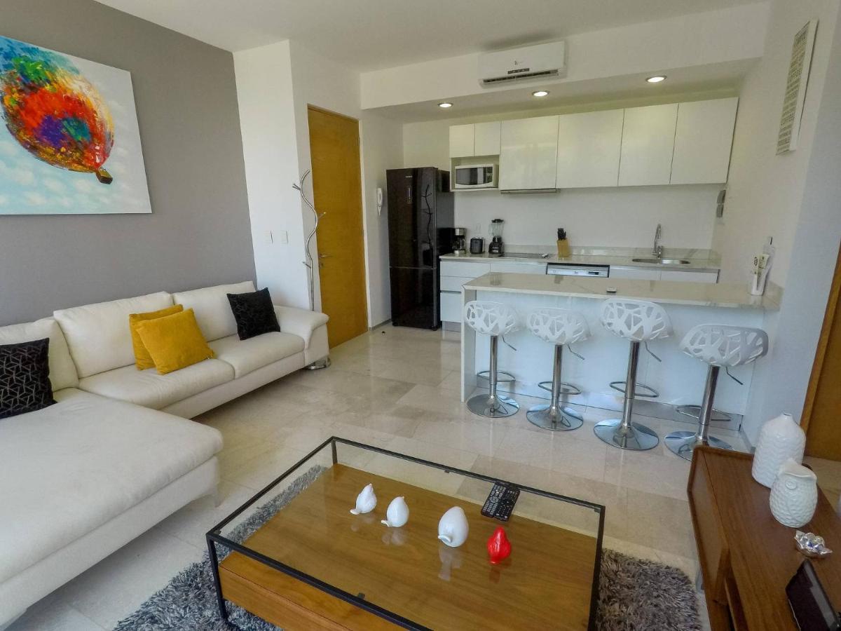 Apartamento Lovely 1 Bedroom Apartment, 3 Blocks To Mamitas, Roof Pool Views, Bbq Playa del Carmen