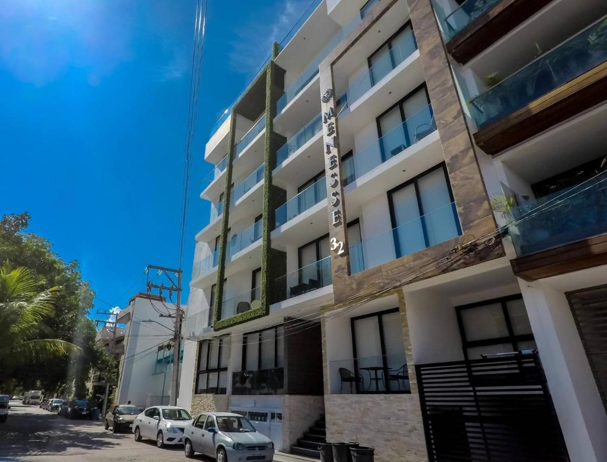 Lovely 1 Bedroom Apartment, 3 Blocks To Mamitas, Roof Pool Views, Bbq